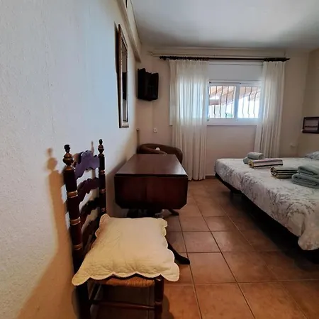 La Roqueta Bed & Breakfast 4*