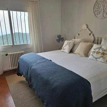 Oda ve Kahvaltı La Roqueta 4*