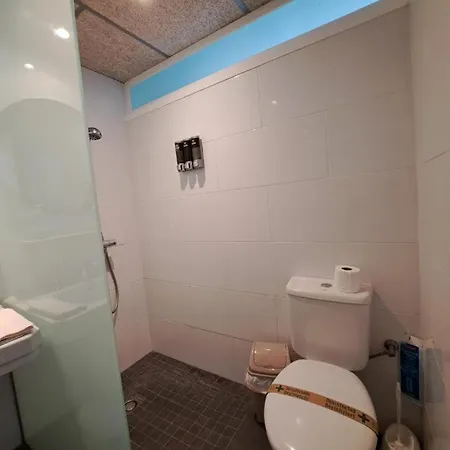 La Roqueta Oda ve Kahvaltı