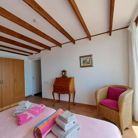 La Roqueta Bed and breakfast