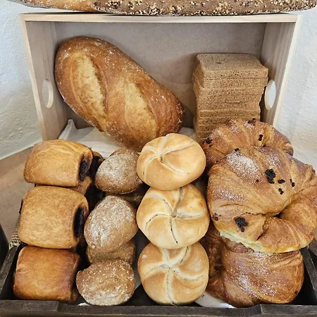 Alojamento de Acomodação e Pequeno-almoço La Roqueta